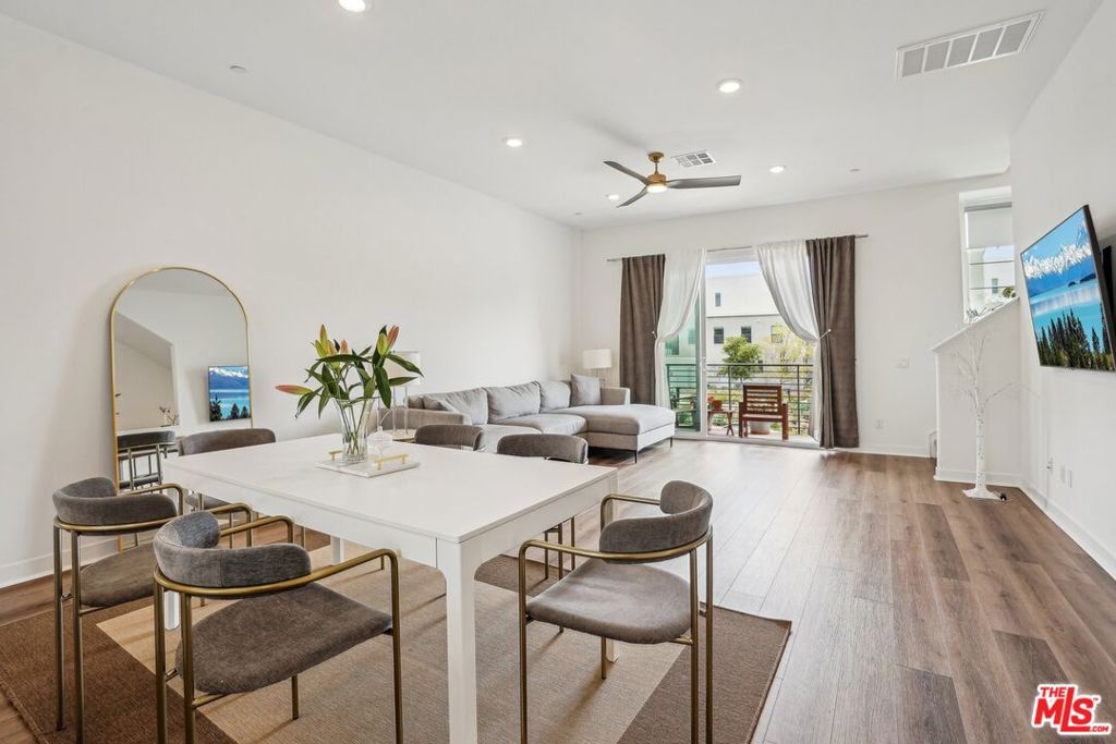 26998 Hummingbird Lane