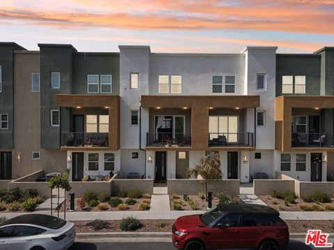 26998 Hummingbird Lane Valencia CA 91381