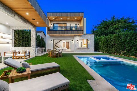 A home in Sherman Oaks