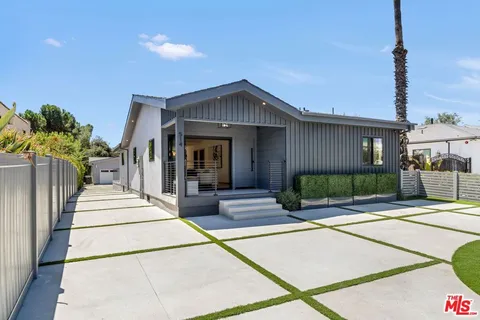 MLS: 25517719