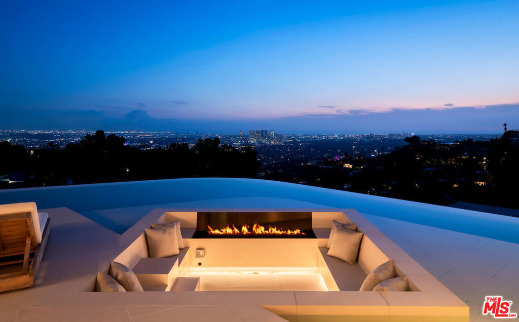 Properties 3 1680 N Doheny Drive