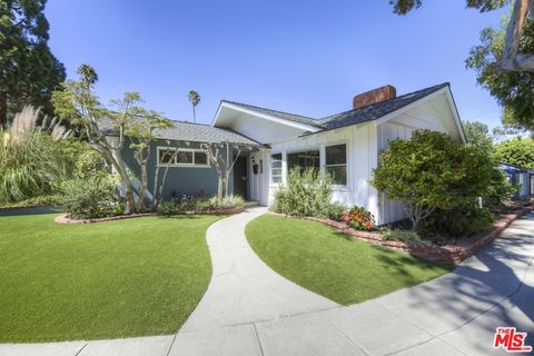 A home in Playa Del Rey