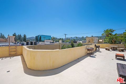 A home in Studio City