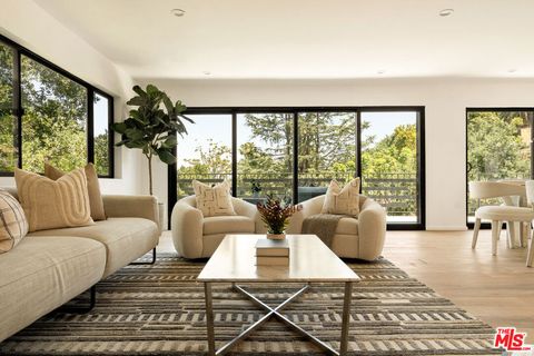 11587 Sunshine Terrace Studio City CA 91604