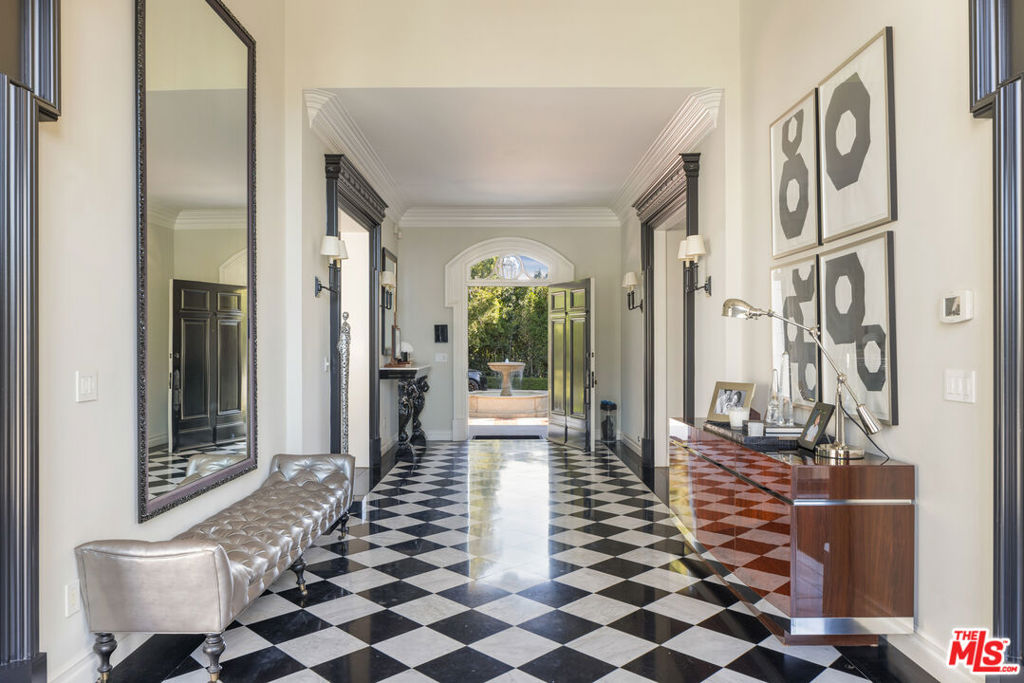 Properties 4 10847 Bellagio Road