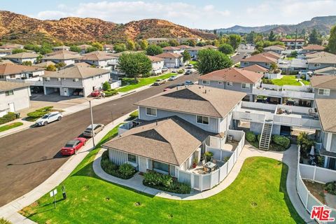 A home in Santa Clarita