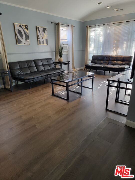Properties 1 606 N Alta Vista Boulevard