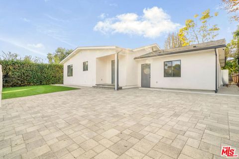 A home in Reseda