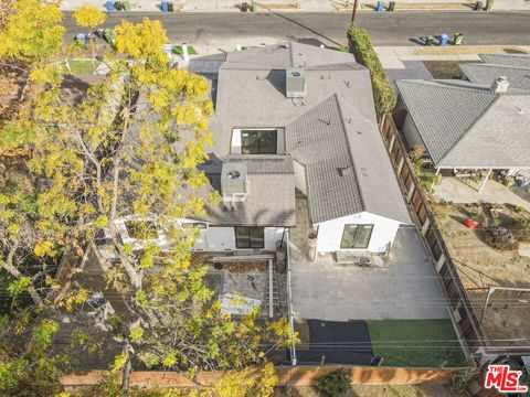 A home in Reseda