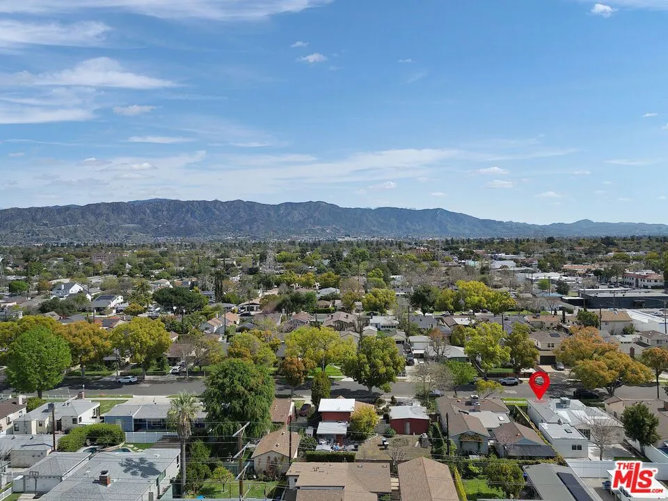 Burbank, California 91505, United States, 3 Bedrooms Bedrooms, ,3 BathroomsBathrooms,Residential,Active,90424