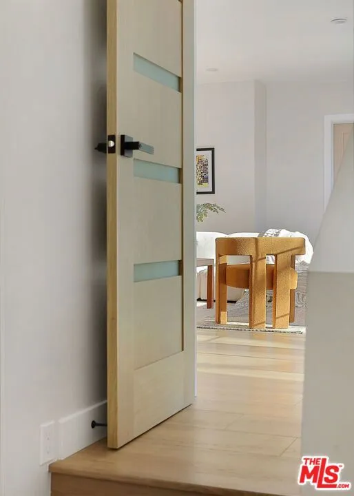 Burbank, California 91505, United States, 3 Bedrooms Bedrooms, ,3 BathroomsBathrooms,Residential,Active,90424