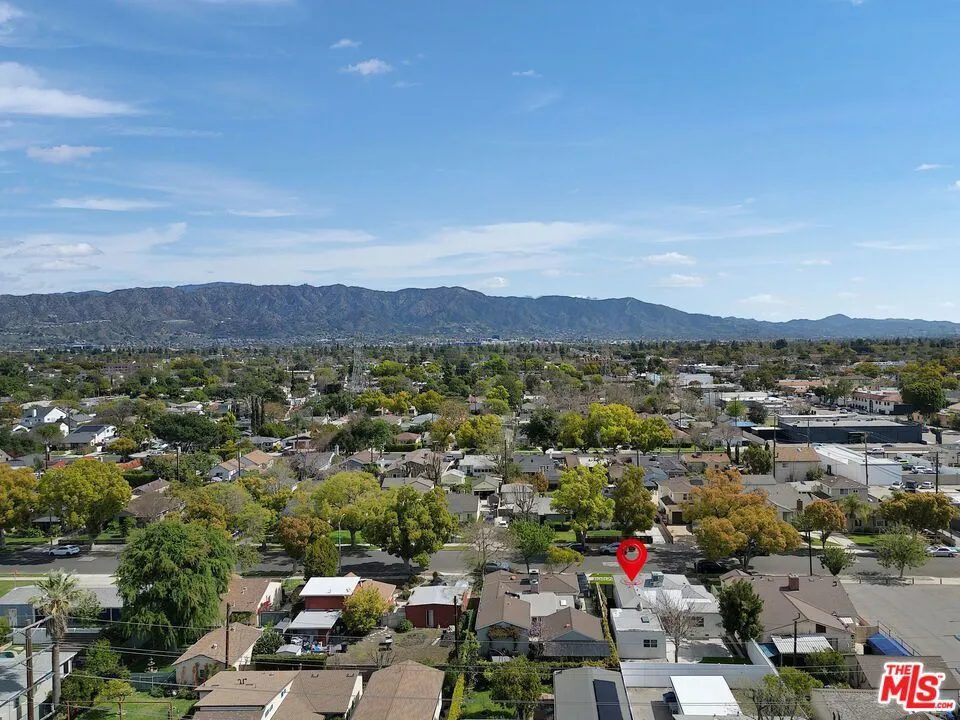 Burbank, California 91505, United States, 3 Bedrooms Bedrooms, ,3 BathroomsBathrooms,Residential,Active,90424