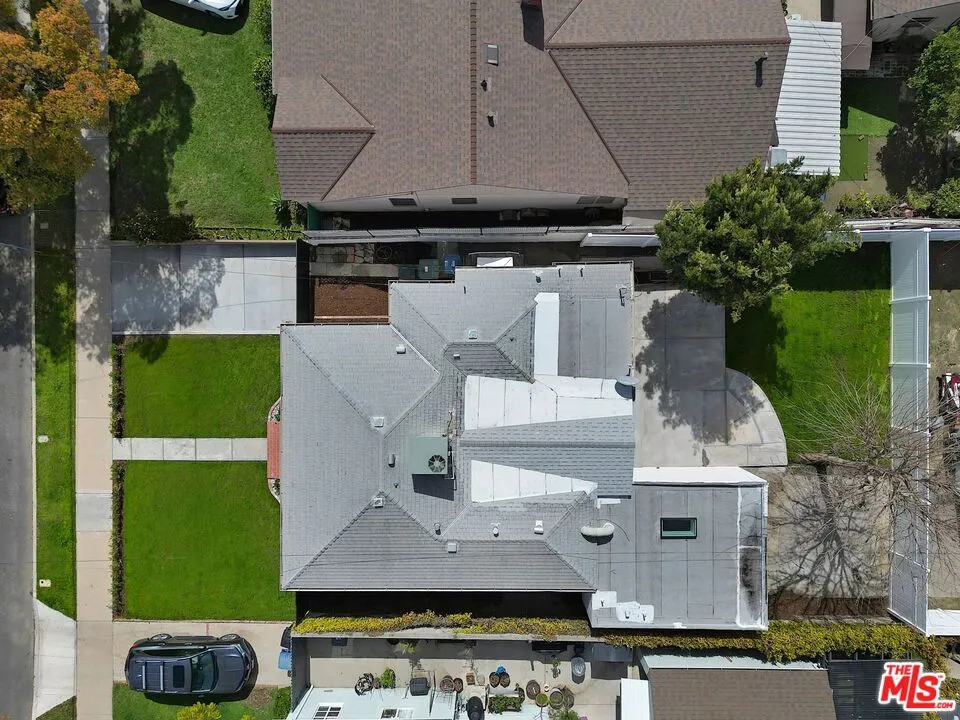 Burbank, California 91505, United States, 3 Bedrooms Bedrooms, ,3 BathroomsBathrooms,Residential,Active,90424