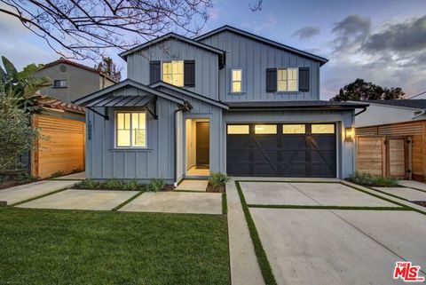 A home in Studio City