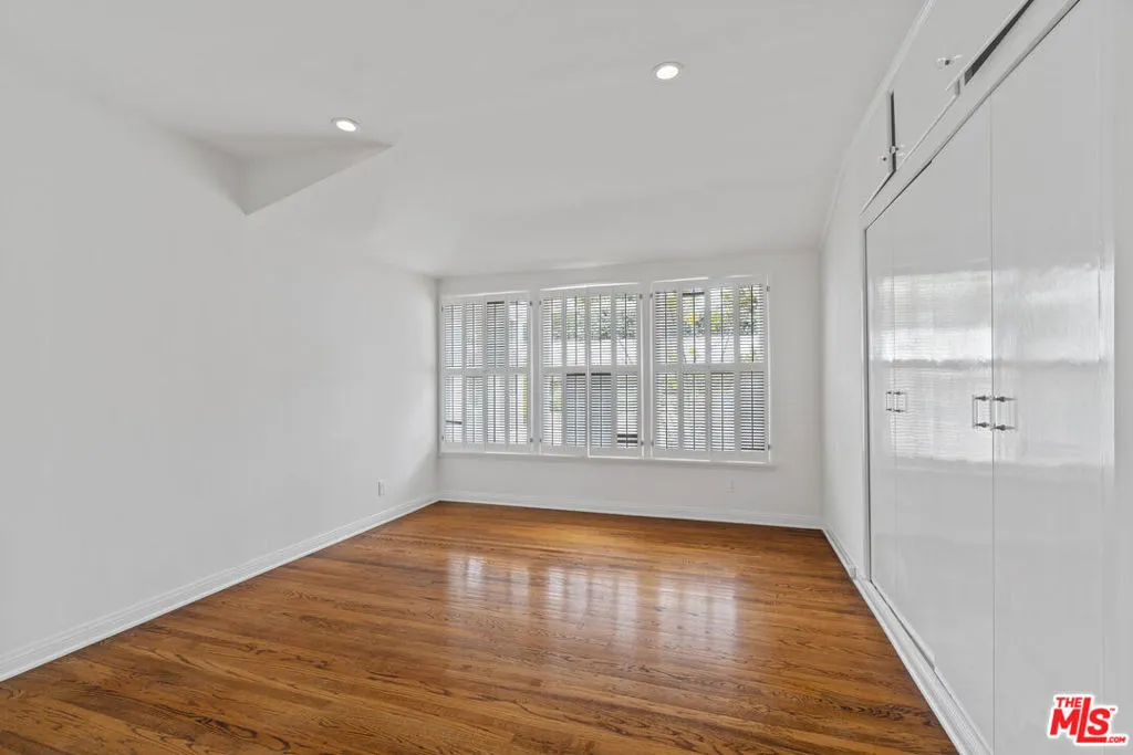 Pacific Palisades, California 90272, United States, 4 Bedrooms Bedrooms, ,3 BathroomsBathrooms,Residential,Active,90437