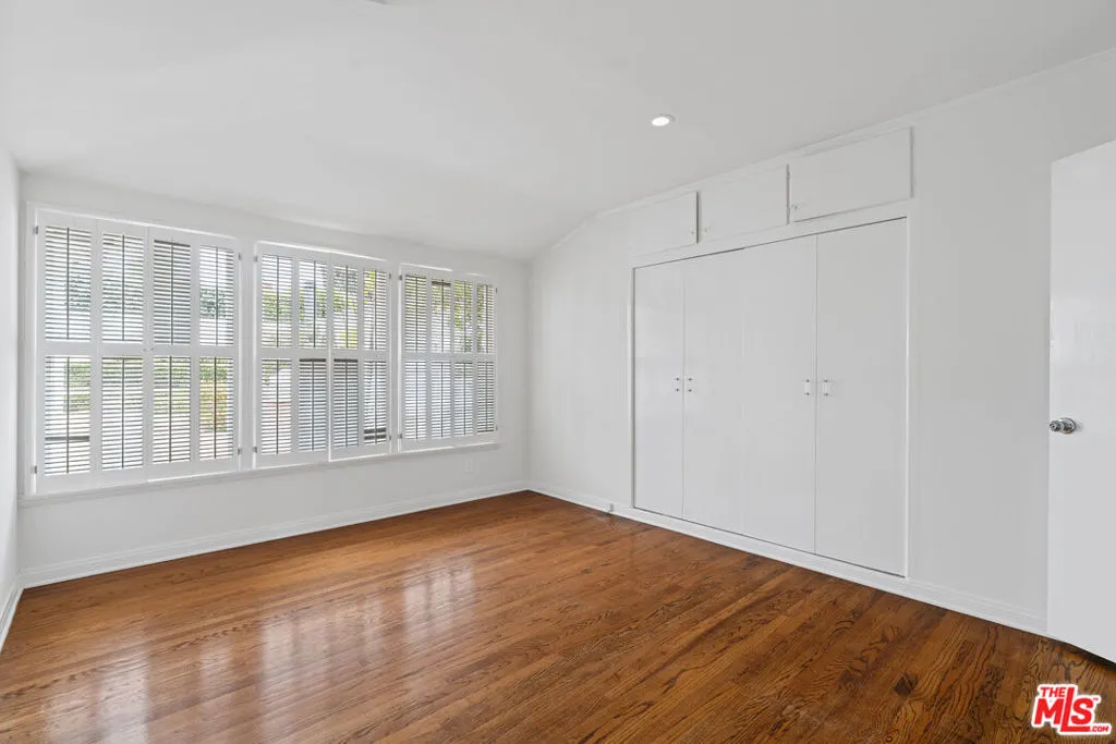 Pacific Palisades, California 90272, United States, 4 Bedrooms Bedrooms, ,3 BathroomsBathrooms,Residential,Active,90437