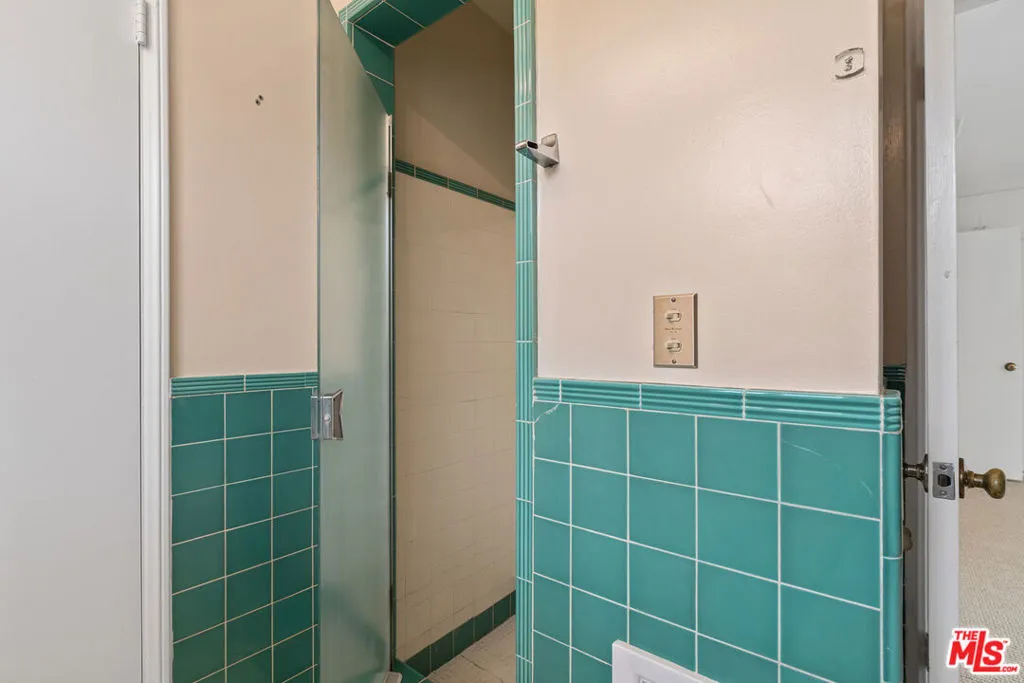 Pacific Palisades, California 90272, United States, 4 Bedrooms Bedrooms, ,3 BathroomsBathrooms,Residential,Active,90437