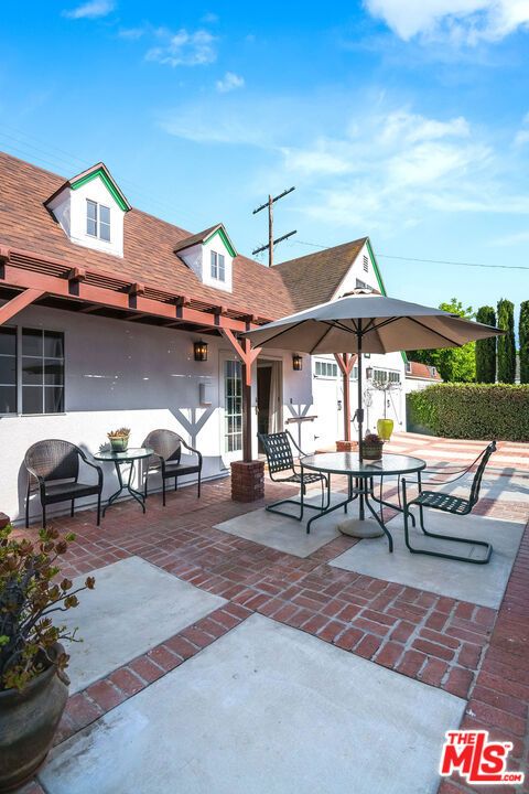 A home in Toluca Lake