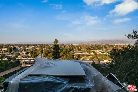 A home in Studio City