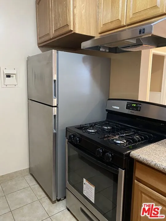 Los Angeles, California 90025, United States, 1 Bedroom Bedrooms, ,1 BathroomBathrooms,Residential,Active,108161