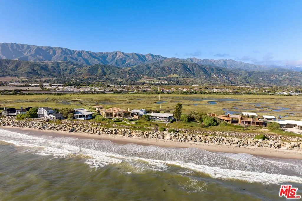 Carpinteria, California 93013, United States, 4 Bedrooms Bedrooms, ,3 BathroomsBathrooms,Residential,Active,47045