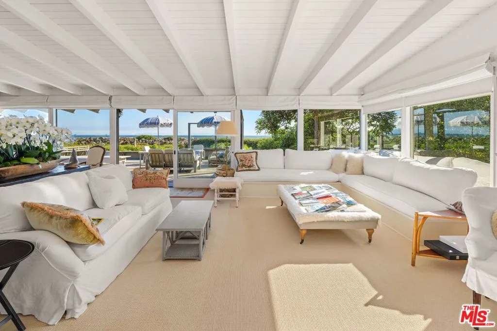 Carpinteria, California 93013, United States, 4 Bedrooms Bedrooms, ,3 BathroomsBathrooms,Residential,Active,47045