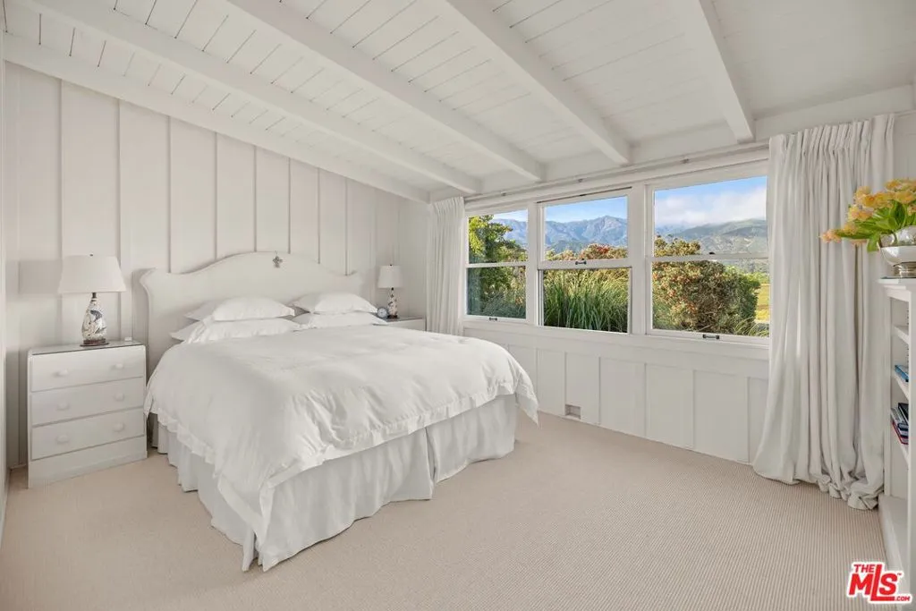 Carpinteria, California 93013, United States, 4 Bedrooms Bedrooms, ,3 BathroomsBathrooms,Residential,Active,47045