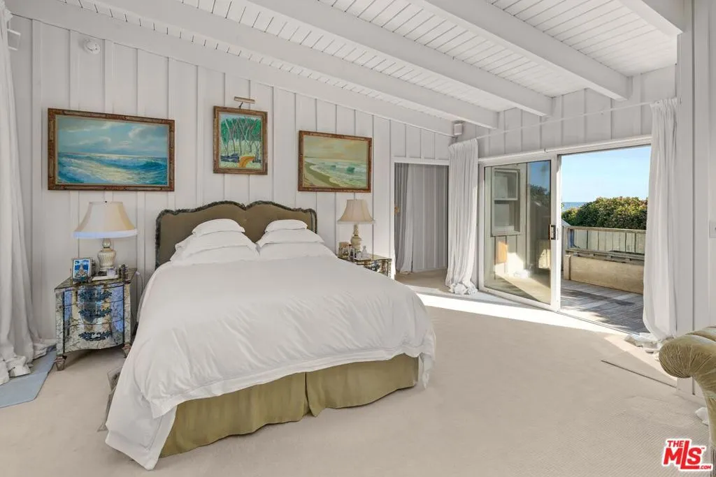 Carpinteria, California 93013, United States, 4 Bedrooms Bedrooms, ,3 BathroomsBathrooms,Residential,Active,47045