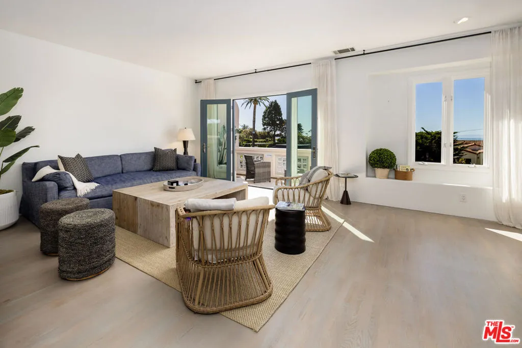 Santa Barbara, California 93108, United States, 3 Bedrooms Bedrooms, ,3 BathroomsBathrooms,Residential,Active,91125