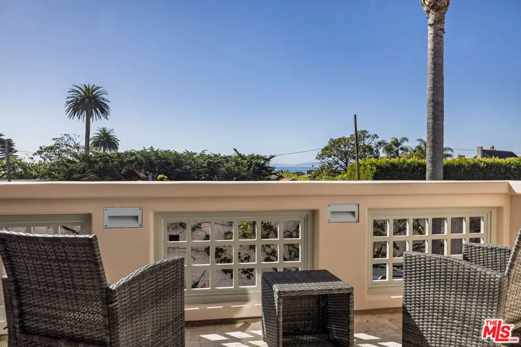 Santa Barbara, California 93108, United States, 3 Bedrooms Bedrooms, ,3 BathroomsBathrooms,Residential,Active,91125