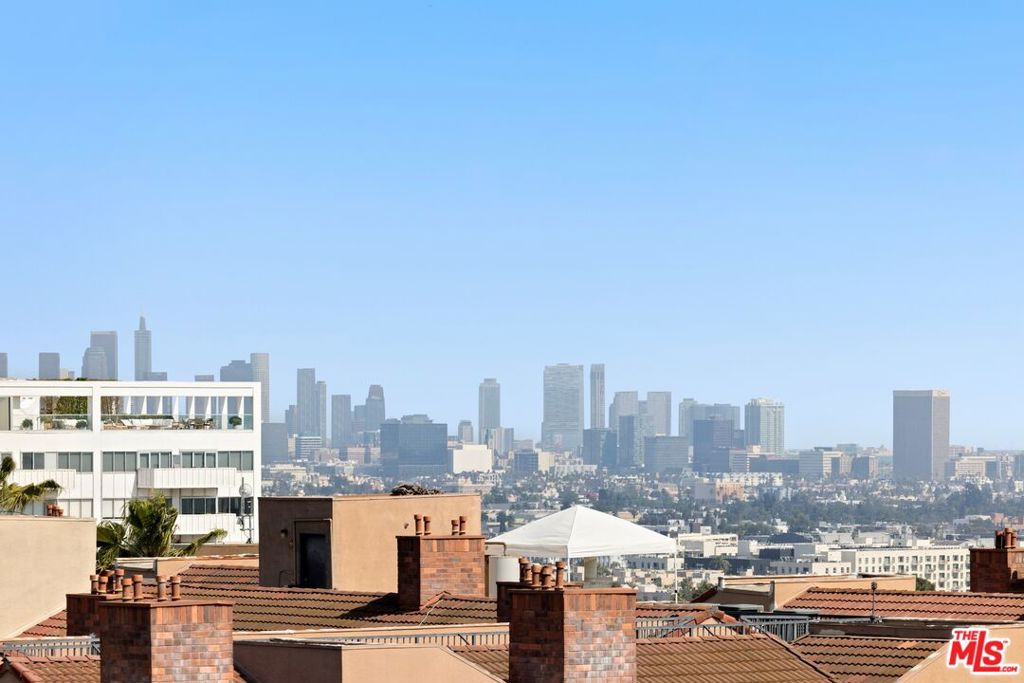 Properties 3 7309 Franklin Avenue 502