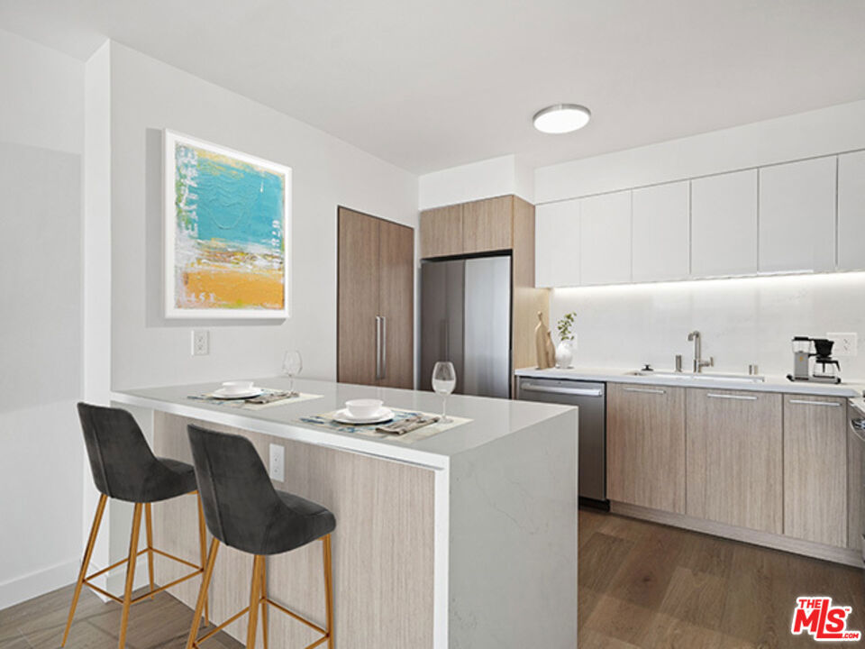 Properties 1 2700 Neilson Way 228