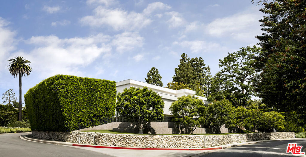 Properties 4 901 Oxford Way