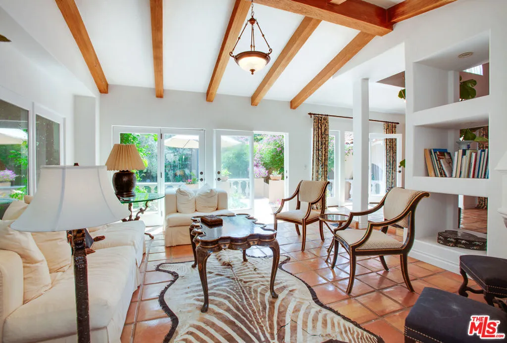 Pacific Palisades, California 90272, United States, 8 Bedrooms Bedrooms, ,8 BathroomsBathrooms,Residential,Active,94217