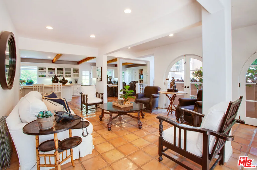 Pacific Palisades, California 90272, United States, 8 Bedrooms Bedrooms, ,8 BathroomsBathrooms,Residential,Active,94217