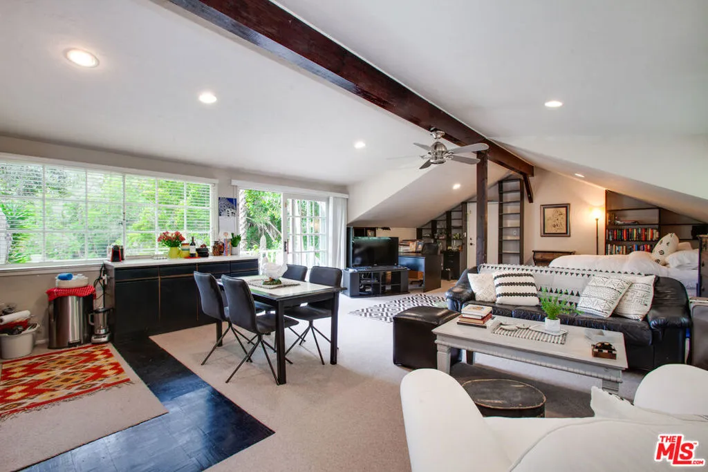 Pacific Palisades, California 90272, United States, 8 Bedrooms Bedrooms, ,8 BathroomsBathrooms,Residential,Active,94217