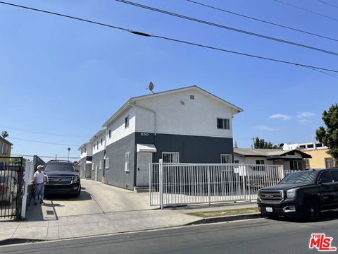 850 W 83rd Street Los Angeles CA 90044