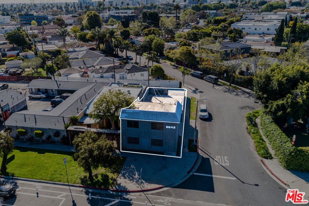 Properties 1 8642 Venice Boulevard