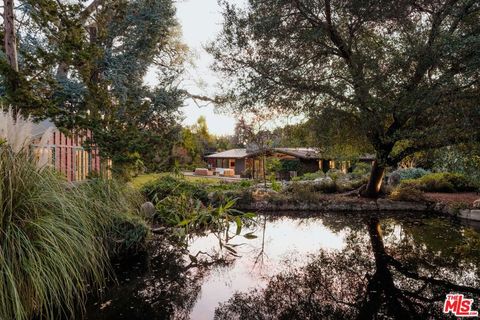 4750 Encino Avenue Encino CA 91316