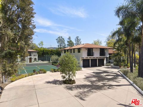 7651 Willow Glen Road Los Angeles CA 90046