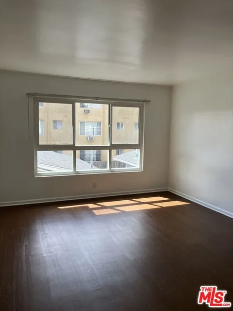 MLS: 25511427