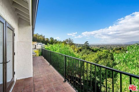 A home in Studio City