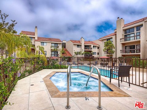 A home in Playa Del Rey