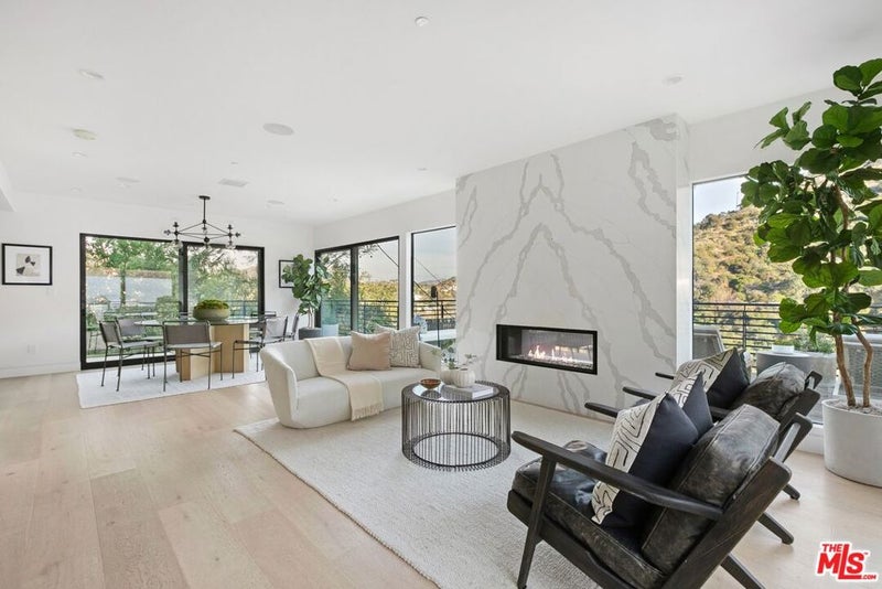 8509 Crescent Drive