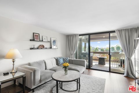 A home in Playa del Rey
