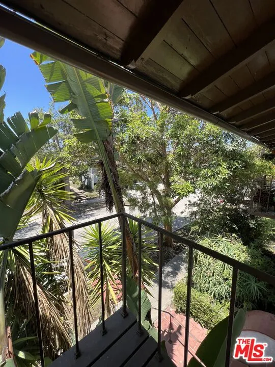 Los Angeles, California 90024, United States, ,1 BathroomBathrooms,Residential,Active,123392