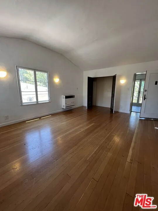 Los Angeles, California 90024, United States, ,1 BathroomBathrooms,Residential,Active,123392