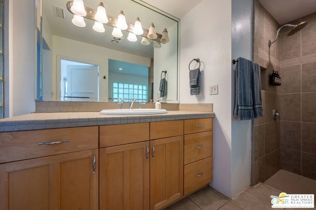 Palm Springs, California 92262, United States, 6 Bedrooms Bedrooms, ,4 BathroomsBathrooms,Residential,Pending,14438