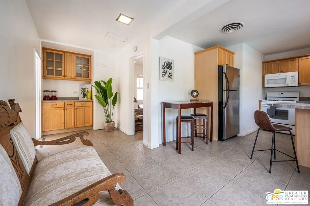 Palm Springs, California 92262, United States, 6 Bedrooms Bedrooms, ,4 BathroomsBathrooms,Residential,Pending,14438