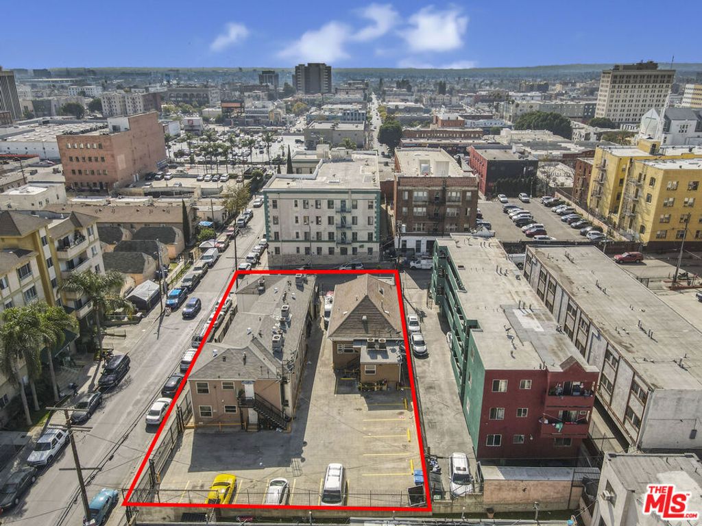 listing image 0